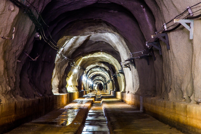 Bertin Instruments - dark tunnel with light